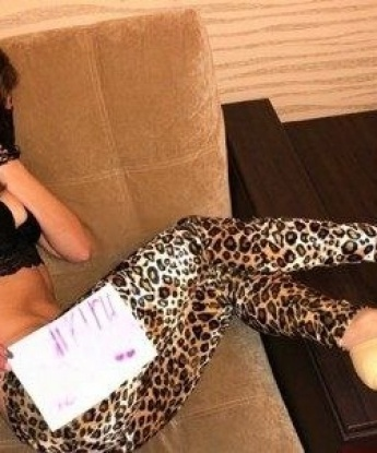 В моей компании ты сможешь раскрыть себя настоящим мужчиной.
🔥 Я исполню все твои желания и фантазии, будь то лёгкое эротическое шоу или горячий стриптиз. Удивлю тебя своими мастерством и смекалкой.
📸 Мои фото настоящие, я обладаю изысканной внешностью, стройными формами и нежной кожей. Живу в Москве, проводить время готова только с достойным мужчиной! 💋💎
💭 Позволь себе стать героем моих фантазий и прикоснуться к небесам наслаждений. Я полностью сосредоточена на тебе и твоём удовольствии! Ты ощутишь на себе все прелести и страсти, которыми Москва напитана. Сделай праздник своими руками и доверь его мне. Встреча со мной запомнится гарантированно! 💫✨ Ариночка